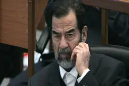 قبرهای دیکتاتورهایی چون صدام،‌ هیتلر و استالین جزو ۷ مکان جنجال‌برانگیز جهان
