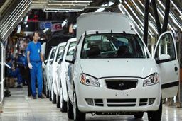 بار تامین نقدینگی «خودرو» بر دوش مشتریان