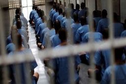 دیوار زندان‌ها کی فرو می‌ریزد؟