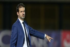 استراماچونی:بازیکنان استقلال باید بدانند همیشه تحت فشار هستند/گاهی باید در گوش بازیکن جوان زد