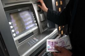 سقف برداشت روزانه از خودپردازها بالا رفت