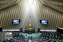 نماینده مجلس: ترامپ هم پارس می‌کند، هم دُم تکان می‌دهد