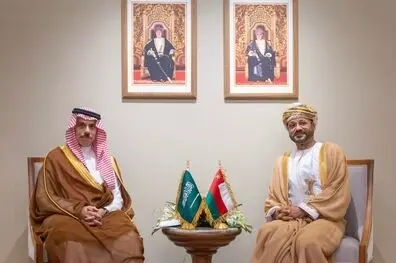 تأکید وزیران خارجه عربستان و عمان بر امنیت آبراه‌ها