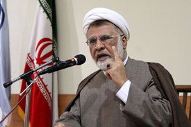 بی‌حجابی ظلم و تجاوز به حقوق مردم نیست. ظلم واقعی، رانت‌های چند صد و چند هزار میلیاردی، گرفتن وام‌های کلان با رابطه، به فقر کشاندن مردم و تاراج بیت‌المال است. ممکن است خداوند به خاطر این ظلم‌ها خشم خود را نشان دهد.
