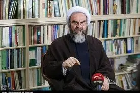 توصیه ویژه یک روحانی به شورای عالی امنیت/ ایران ما در معرض خطر است/ مسئولانی که سوءاستفاده کرده‌اند چه در لباس روحانیت و چه در لباس غیرروحانیت باید محاکمه شوند