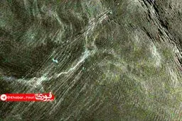 تصاویر ماهواره‌ای از آرایش ۱۰۰ قایق تندرو سپاه در تنگه هرمز