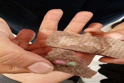 کیک‌های مشکوک همچنان در پرده ابهام