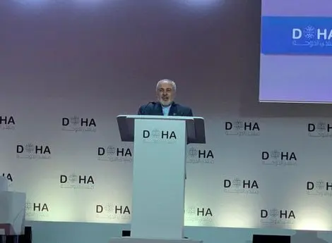 در سخنرانی در فروم دوحه ظریف: حضور بیگانگان در منطقه نه امنیت آنها را تامین می‌کند و نه امنیت منطقه