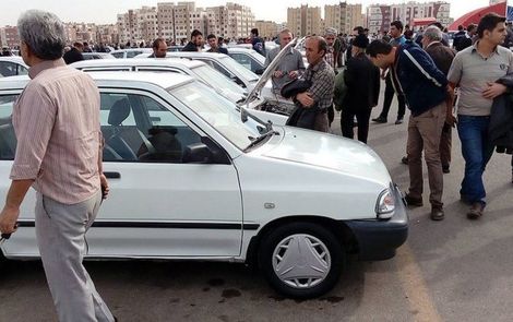 قیمت روز خودروهای داخلی موجود در بازار قیمت روز خودرو دوشنبه ۲۵ آذر؛ خداحافظی پراید ۱۳۱ با کانال ۵۰ میلیونی
