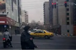 وزارت بهداشت: منشا بوی بد تهران صنایع گوگردی در جنوب شهر است
