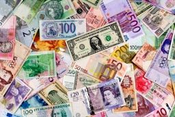 چتر شایعات بر سر دلار