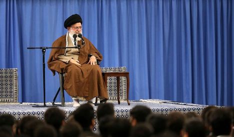 رهبر معظم انقلاب: برنامه دشمن، تصویرسازی غلط از ایران است؛ در این جنگ پیروز خواهیم شد