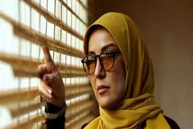 شوخی عجیب خانم بازیگر در مراسم اکران فیلم سینمایی + فیلم