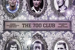 رونالدو ۷۰۰ تایی شد