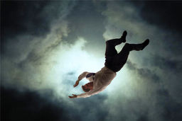 پرواز مرگبار مرد توهمی که از ترس حکم جلب جان باخت / در تهران رخ داد