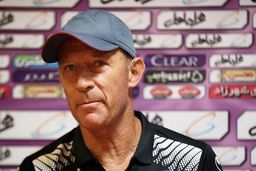 اعتراف کالدرون به مشکل پرسپولیس/ دلیل محرومیت بازیکنانم را نمی‌فهمم