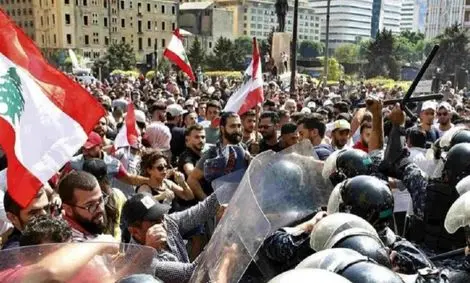 دستور لغو مالیات های جدید مردم لبنان