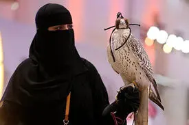 علاقه زنان عربستانی به شاهین شکاری + تصاویر
