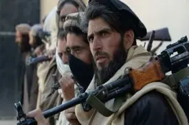 عجیب ولی واقعی؛ عکس‌هایی نادر از عناصر طالبان با آرایش + تصاویر
