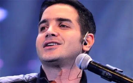 محسن یگانه به کانادا مهاجرت کرد