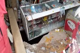 مرگ دردناک دو پسر بچه بر اثر ریزش کف مغازه