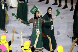 پوشیدن چه لباس‌هایی در عربستان جریمه دارد؟