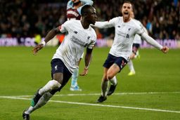 مانه: هنوز با مسی و رونالدو فاصله زیادی دارم