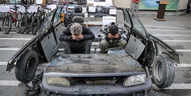 از دستگیری ایمپلنت‌ فروش قلابی تا برلیانس سوار گلدان دزد