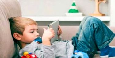 «تلفن» هوشمند؛ معضل والدین