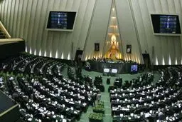 جزییات طرح مجلس برای تعطیلی روزهای پنج‌شنبه ادارات کشور