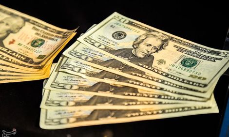 تکاپوی دلال‌ها در فضای مجازی برای افزایش کاذب قیمت دلار/ بازار ارز آخر هفته تعطیل است؛ تغییر قیمت دلار نداشتیم