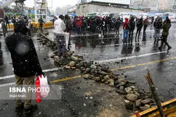 برخی ناآرامی‌ها در شهرهای مختلف در پی افزایش قیمت بنزین