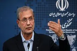 ربیعی در نشست خبری: دولت تصمیم سران قوا را عملی کرد/ اولین مرحله یارانه جدید امشب پرداخت می‌شود/ ۶۰ میلیون نفر شامل دریافت بسته معیشتی هستند