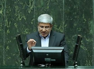 تختی‌نژاد در نطق میان دستور: یارانه جدید باید با جدیت پرداخت شود/ قوه قضاییه با مافیای واردات مواد غذایی برخورد کند