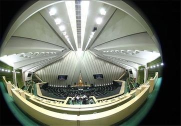 کدام نمایندگان مجلس با تصمیم نظام درباره قیمت بنزین مخالفت کردند؟