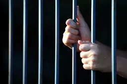 سرک کشیدن زن به گوشی شوهرش رابطه او با فرح را فاش کرد/ فرح رئیس باند معتادهای دزد بود