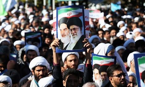 حضور انقلابی مردم قم در راهپیمایی اعلام انزجار علیه اغتشاشگران + تصاویر