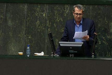 افضلی: در سهمیه و نرخ بنزین بازنگری شود