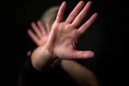 همه آمارهای مربوط به همسرآزاری در ایران | از سطح تحصیل تا ترکیب جنسیتی