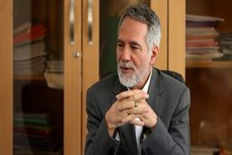 دولت روحانی در توجیه مردم خوب عمل نکرد/ باید با مردم شفاف‌تر سخن گفت