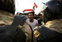 عبدالمهدی، بازی در زمین سیاست را به صدر واگذار کرد عراق آرام می شود یا به سمت جنگ داخلی می رود؟