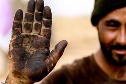 عقب ماندگی ۲ میلیون و ۳۵۰ هزار تومانی درآمد کارگران از هزینه‌ها