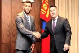 پس از دیدار با رییس‌جمهور مغولستان؛ سعید ملایی تبعه مغولستان شد+عکس