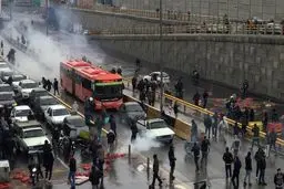 اعتراضات آبان؛ فیل و اتاق تاریک