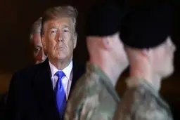 افشای اسراری از زندگی “زوج اول” آمریکا در کاخ سفید: ترامپ درِ اتاق خوابش را قفل می‌کند/ آنها جدا می‌خوابند