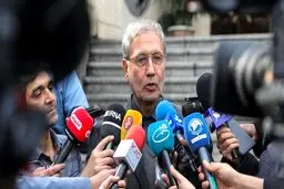 سخنگوی دولت: رهبر انقلاب صرفا مصوبه سران قوا درباره سهمیه‌بندی بنزین را تأیید کردند