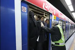سر بی کلاه “حمل و نقل عمومی” از سهمیه بندی بنزین