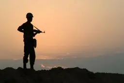 شروط بخشش اضافه خدمت سنواتی سربازان