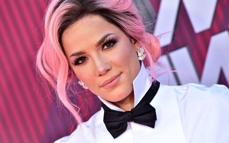 درخواست عجیب خواننده زن آمریکایی از ایران