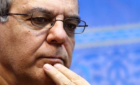 انتقاد عباس عبدی از بی‌توجهی به تاخیر تادیه